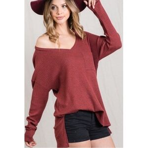 🍋BOUTIQUE🍋 Waffle Knit V-Neck Burgundy Sweater